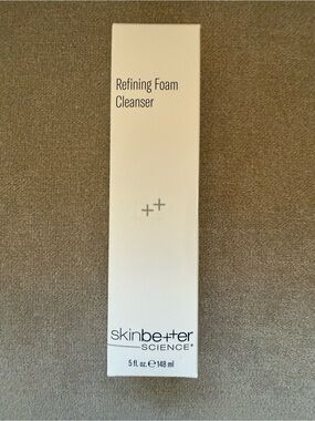 Skinbetter Science Refining Foam Cleanser – White Foaming Cleanser